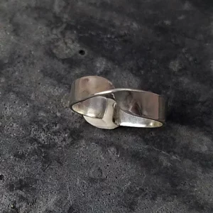 everyday silver cira ring