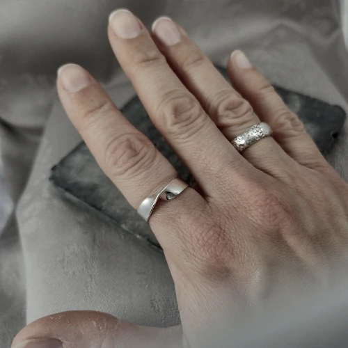 Everyday handmade silver jewellery with clean minimalist style
